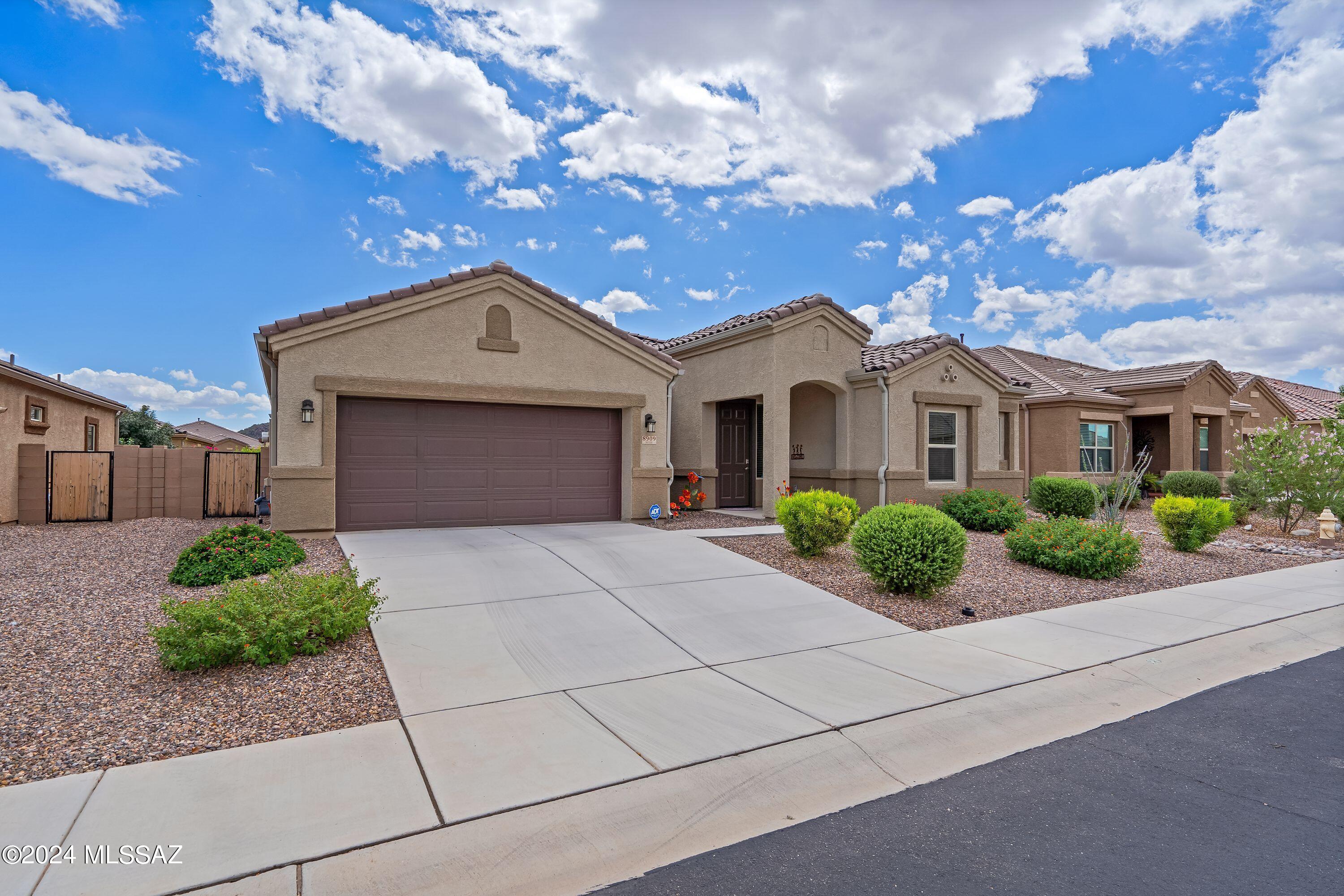 8909 West Curzon Road Marana, AZ 85653 - Photo 3 of 45