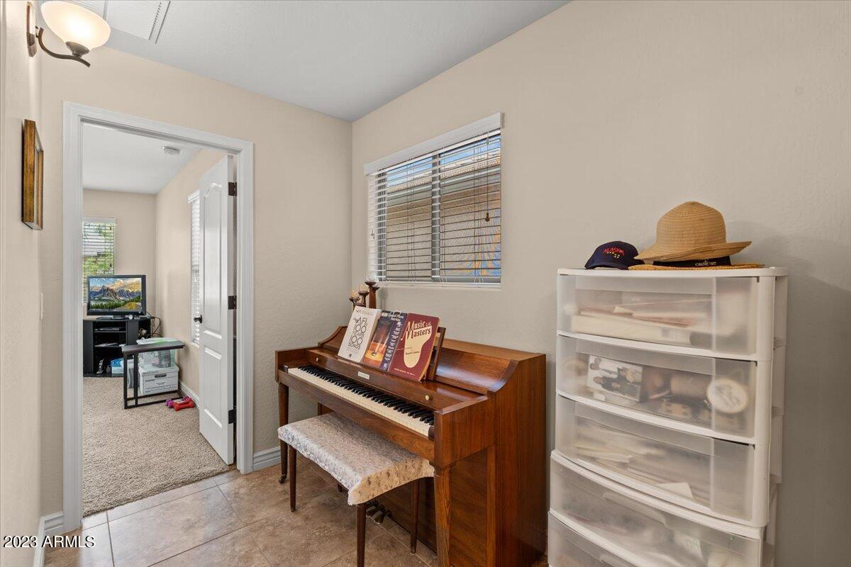4037 East Hashknife Road Phoenix, AZ 85050 - Photo 15 of 35 15-Hallway