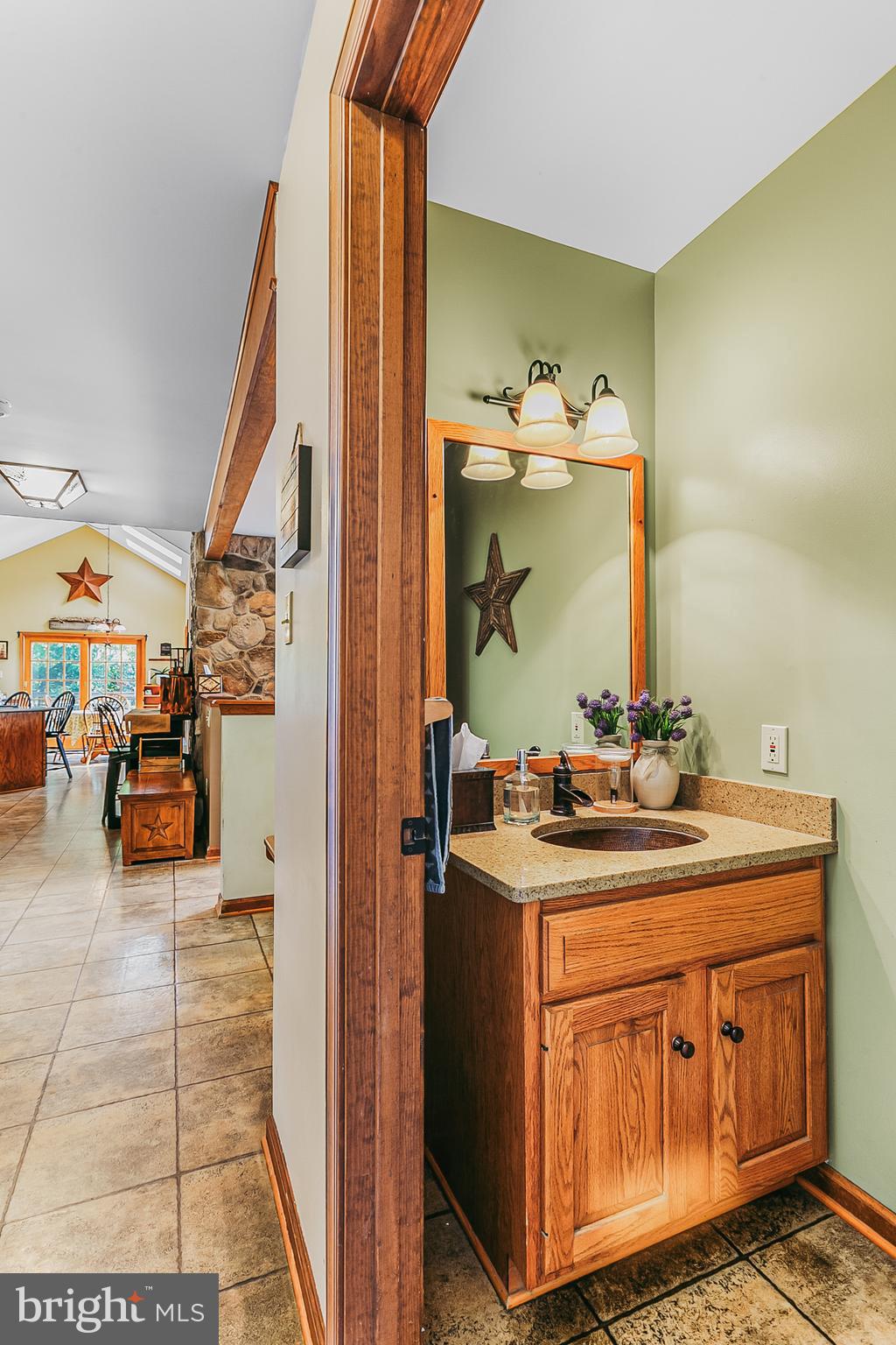 25 Lenape Road Barto, PA 19504 - Photo 19 of 47 Powder Room