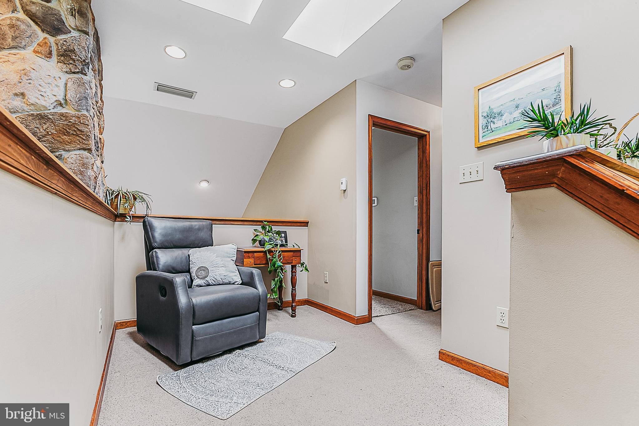 25 Lenape Road Barto, PA 19504 - Photo 20 of 47 Skylit Loft