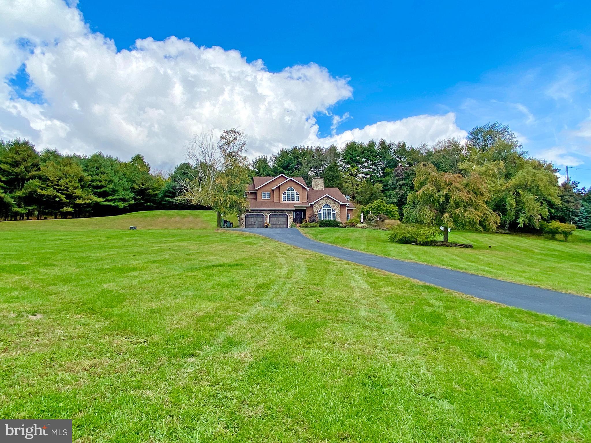 25 Lenape Road Barto, PA 19504 - Photo 3 of 47 Gallery Image 3