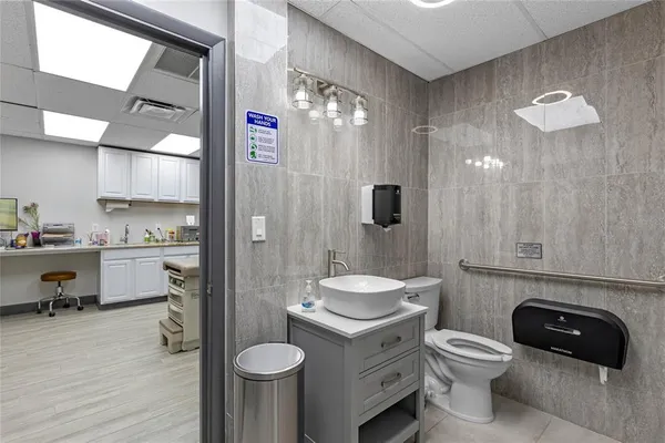 $1,100,000 | 901 North Grove Street, Eustis, FL 32726