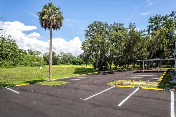 $1,100,000 | 901 North Grove Street, Eustis, FL 32726