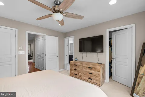 $945,000 | 2503 South Kenmore Court, Arlington, VA 22206