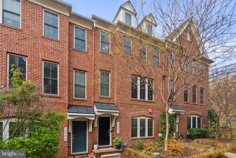 $945,000 | 2503 South Kenmore Court, Arlington, VA 22206