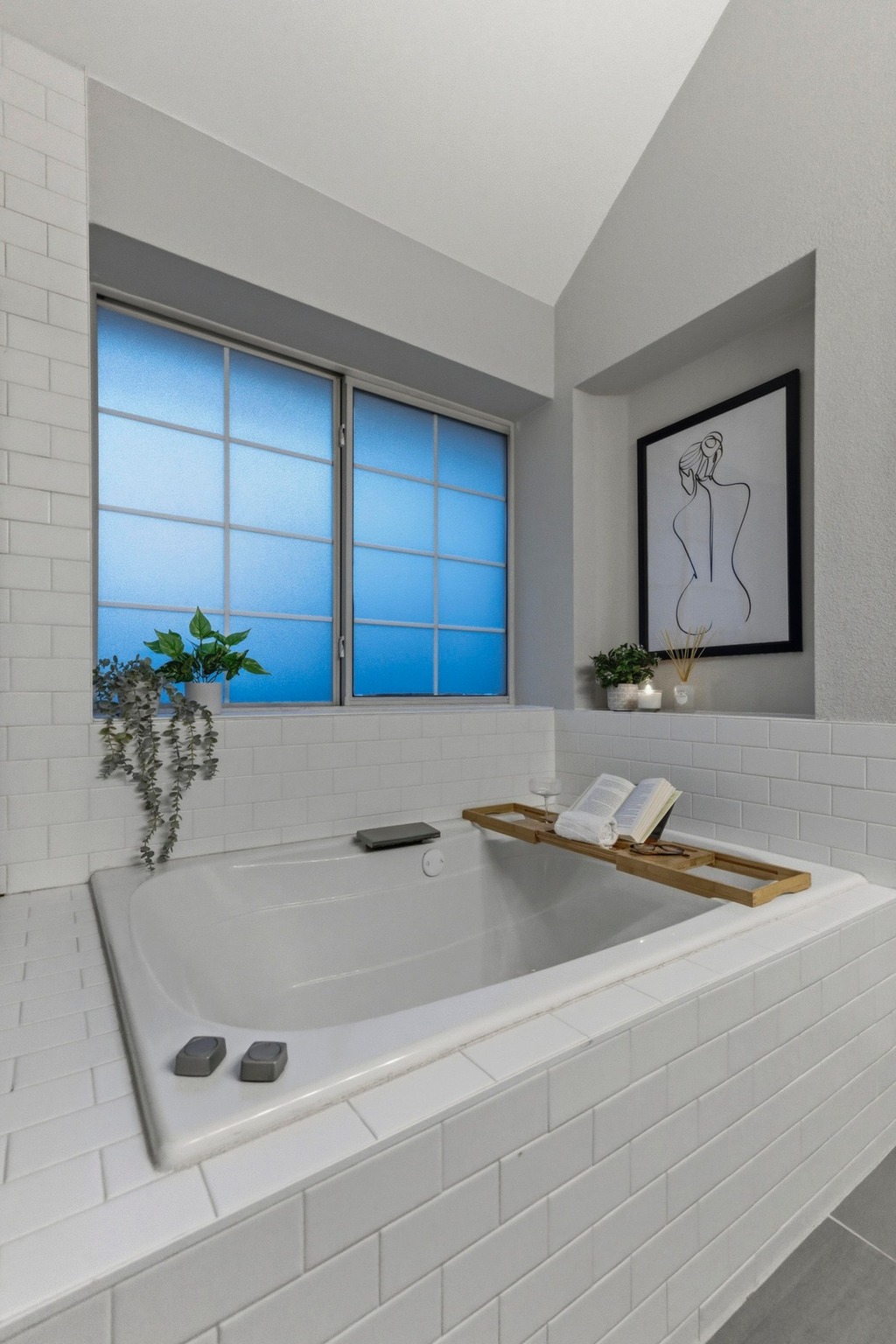 6925 Auckland Drive Austin, TX 78749 - Photo 17 of 29 Escape into meditative peace in this oversized bathtub.