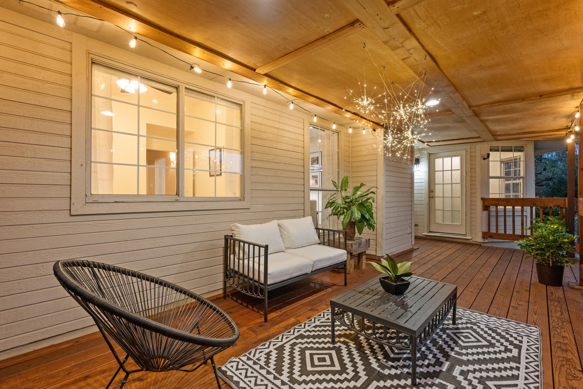 6925 Auckland Drive Austin, TX 78749 - Photo 24 of 29 The deck you have been looking for is waiting for you.