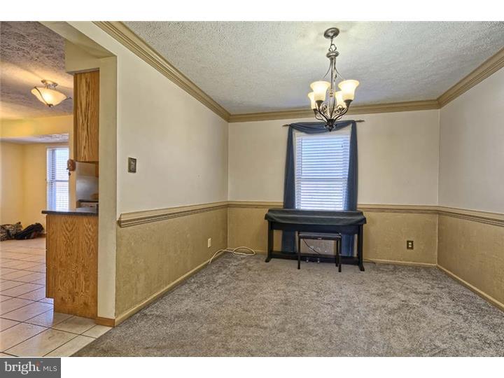 305 Glasgow Road Williamstown, NJ 08094 - Photo 7 of 24 Dining Room