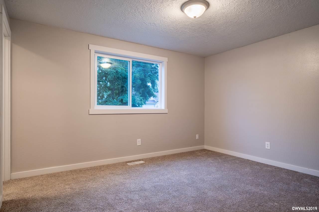 110 Cleveland Street Lebanon, OR 97355 - Photo 15 of 41 Gallery Image 15