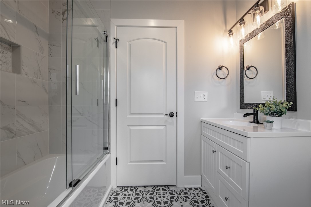 3325 Tullamore Road Cleveland, OH 44118 - Photo 13 of 21 Gallery Image 13