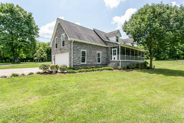 2670 Cooks Road Mount Juliet, TN 37122 - Photo 19 of 20 a view of a house with backyard and garden
