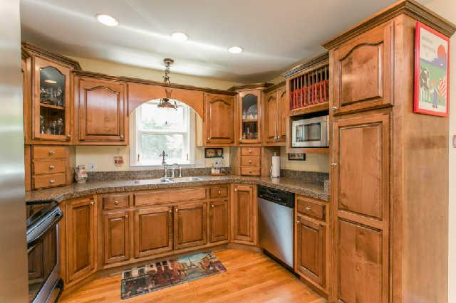 2670 Cooks Road Mount Juliet, TN 37122 - Photo 8 of 20 a kitchen with stainless steel appliances granite countertop a sink and cabinets