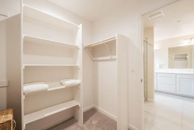 a view of empty room with window