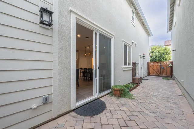 a view of entryway and hall