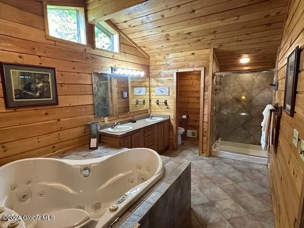 $40,000 | 3210 Lake Shore Drive, Unit 27 INTERVAL 4, Lake George, NY 12845