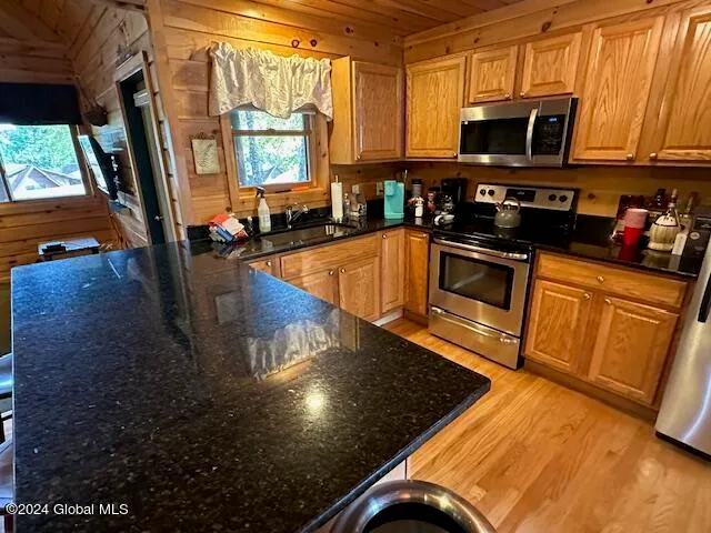 $40,000 | 3210 Lake Shore Drive, Unit 27 INTERVAL 4, Lake George, NY 12845