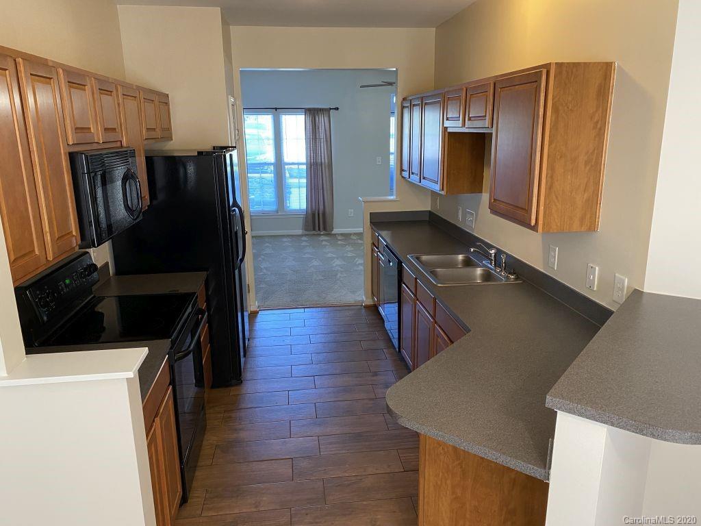 16232 Hayfield Road Charlotte, NC 28213 - Photo 6 of 25
