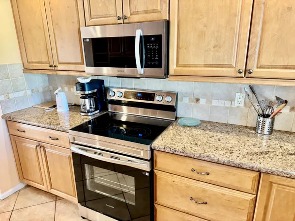 $7,500 | 505 Prestwick Circle, Palm Beach Gardens, FL 33418