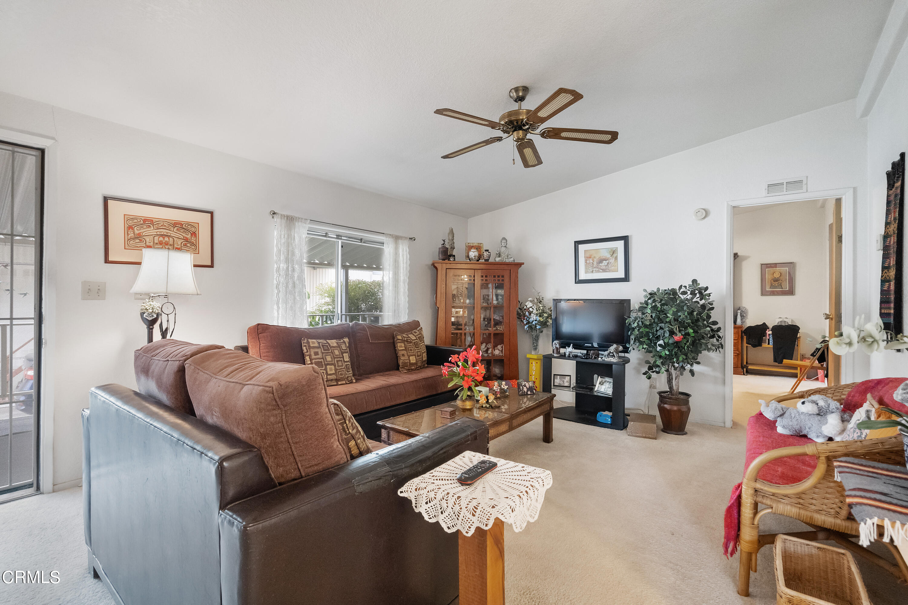 250 East Telegraph Road, Unit 214 Fillmore, CA 93015 - Photo 11 of 32 living room B