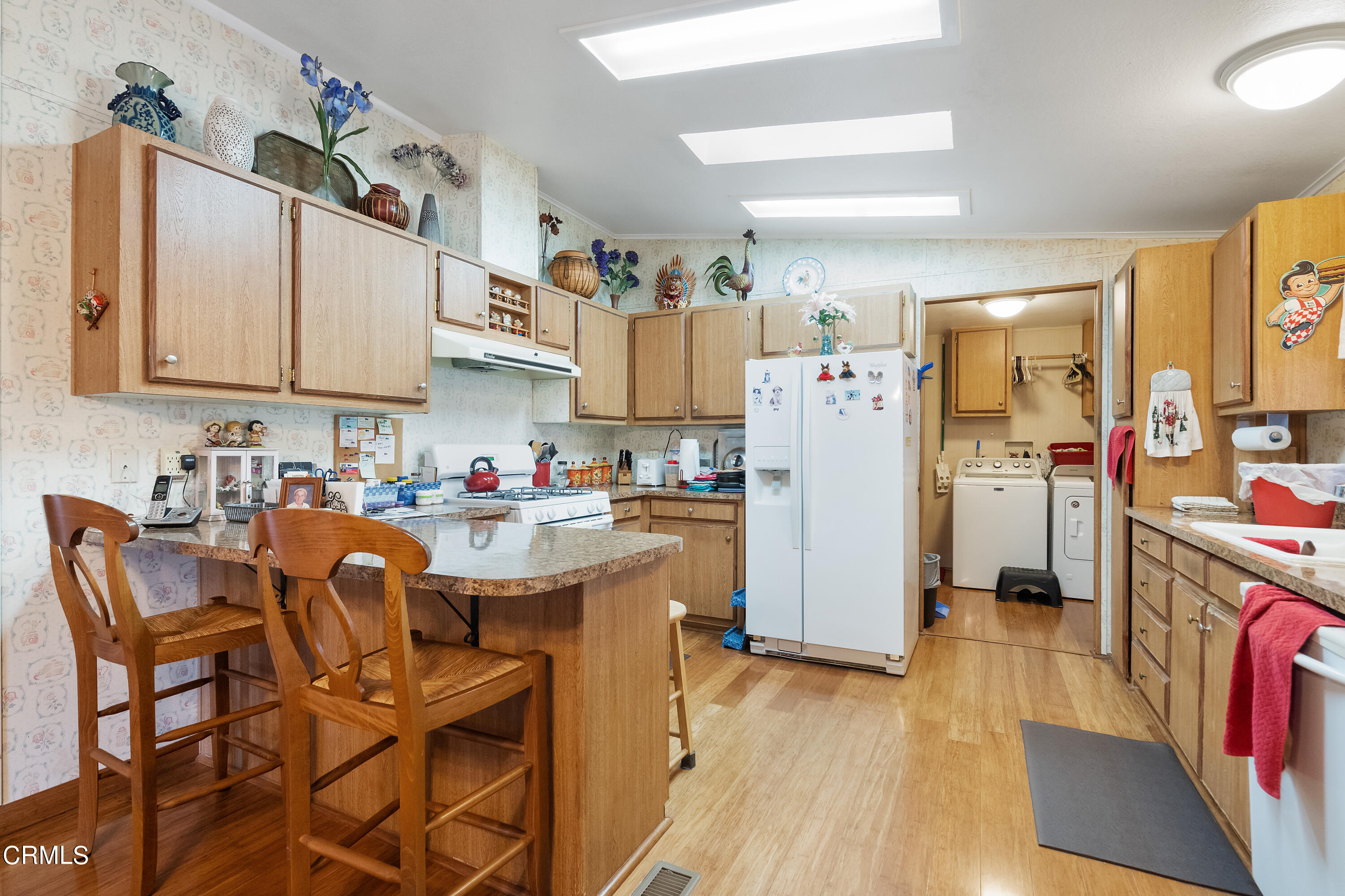 250 East Telegraph Road, Unit 214 Fillmore, CA 93015 - Photo 19 of 32 kitchen B