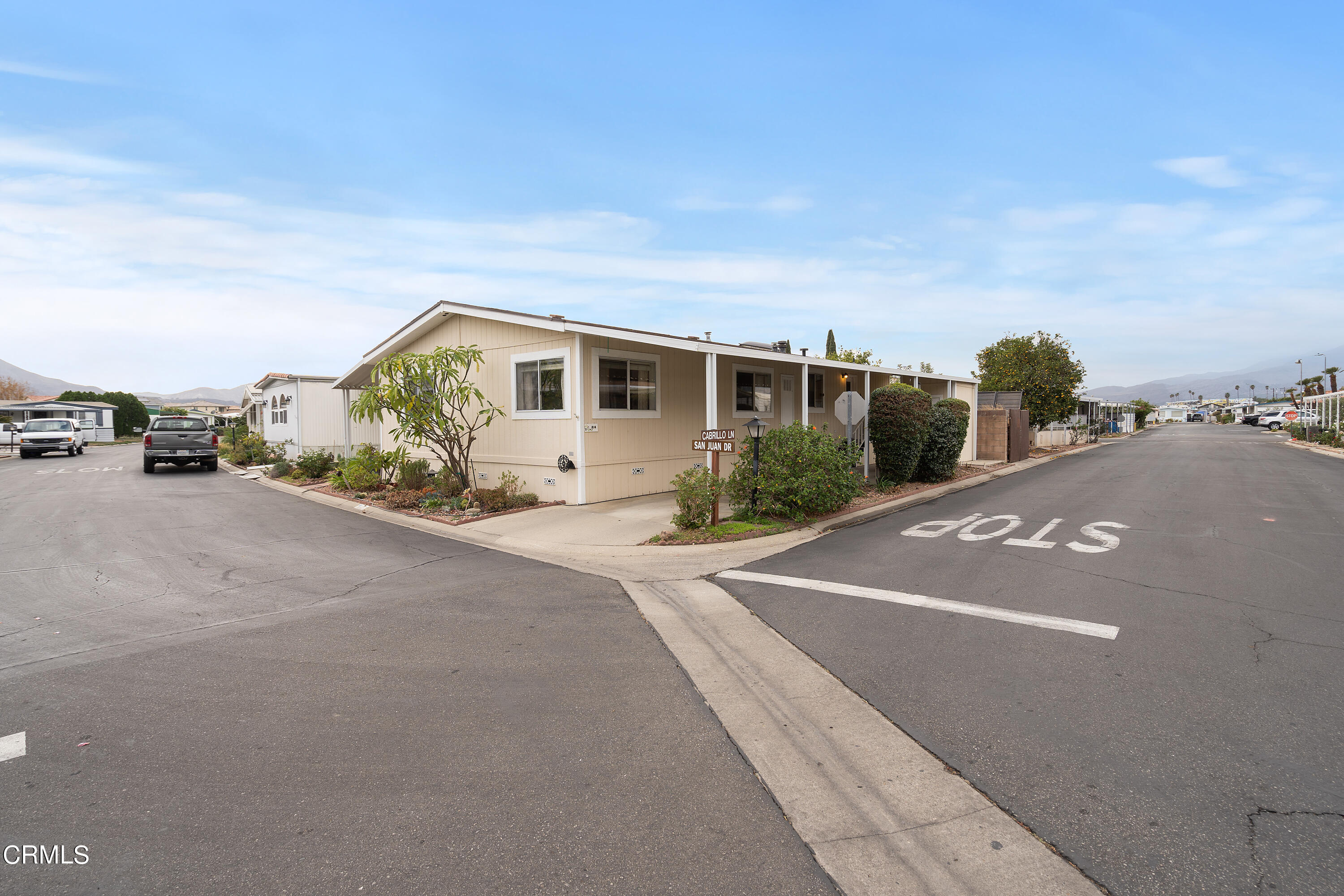 250 East Telegraph Road, Unit 214 Fillmore, CA 93015 - Photo 4 of 32 right side
