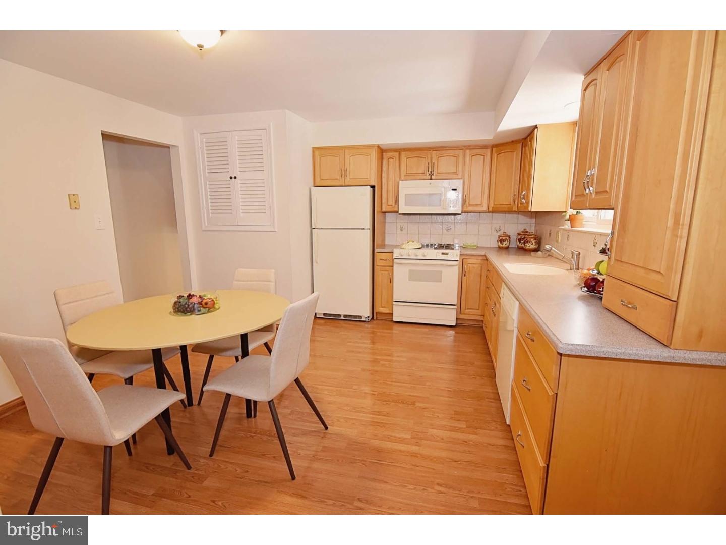 354 Andrew Road Huntingdon Valley, PA 19006 - Photo 8 of 25 Kitchen