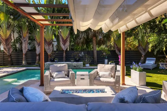 $1,320,000 | 2323 Pine Terrace, Sarasota, FL 34231