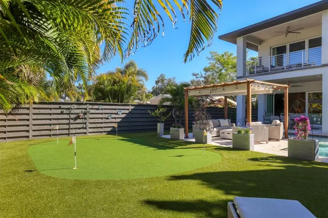 $1,320,000 | 2323 Pine Terrace, Sarasota, FL 34231