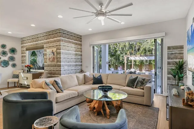 $1,320,000 | 2323 Pine Terrace, Sarasota, FL 34231