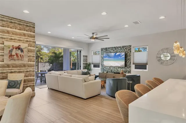 $1,320,000 | 2323 Pine Terrace, Sarasota, FL 34231