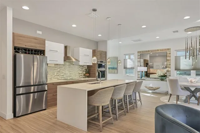 $1,320,000 | 2323 Pine Terrace, Sarasota, FL 34231