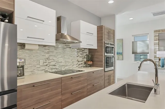 $1,320,000 | 2323 Pine Terrace, Sarasota, FL 34231