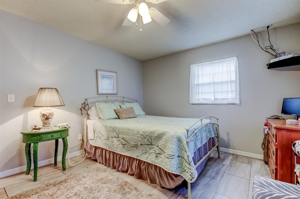 39748 Meadowood Loop Zephyrhills, FL 33542 - Photo 12 of 40