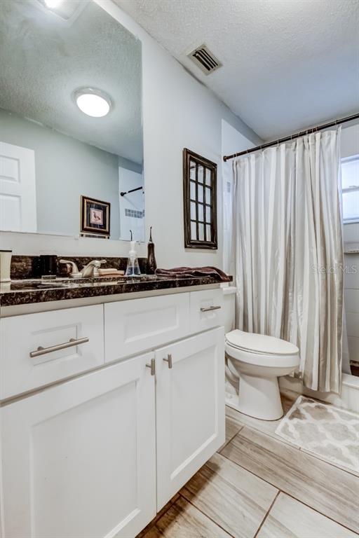 39748 Meadowood Loop Zephyrhills, FL 33542 - Photo 14 of 40