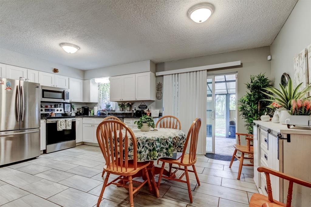 39748 Meadowood Loop Zephyrhills, FL 33542 - Photo 29 of 40