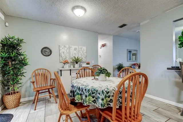 $230,000 | 39748 Meadowood Loop, Zephyrhills, FL 33542