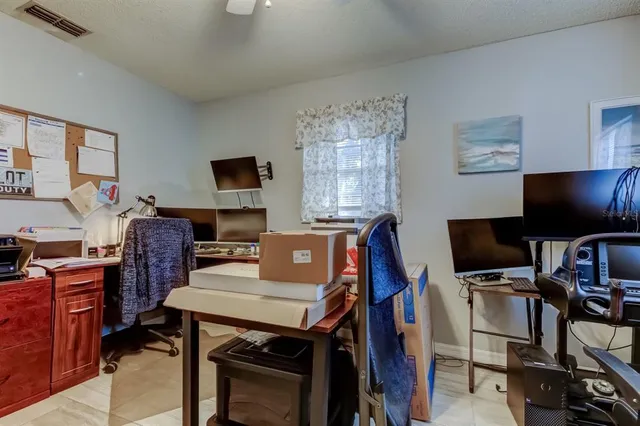 $230,000 | 39748 Meadowood Loop, Zephyrhills, FL 33542