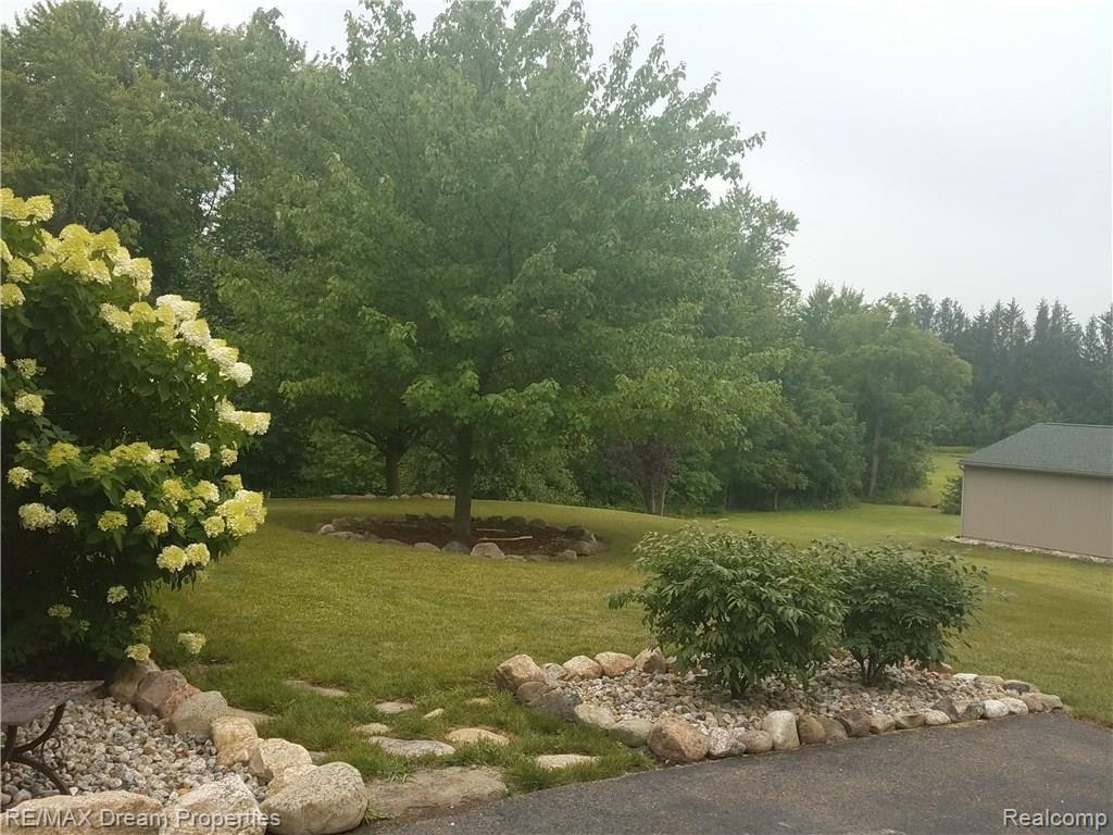 6490 Golf Club Road Howell, MI 48843 - Photo 4 of 66 20170807_114559.jpg