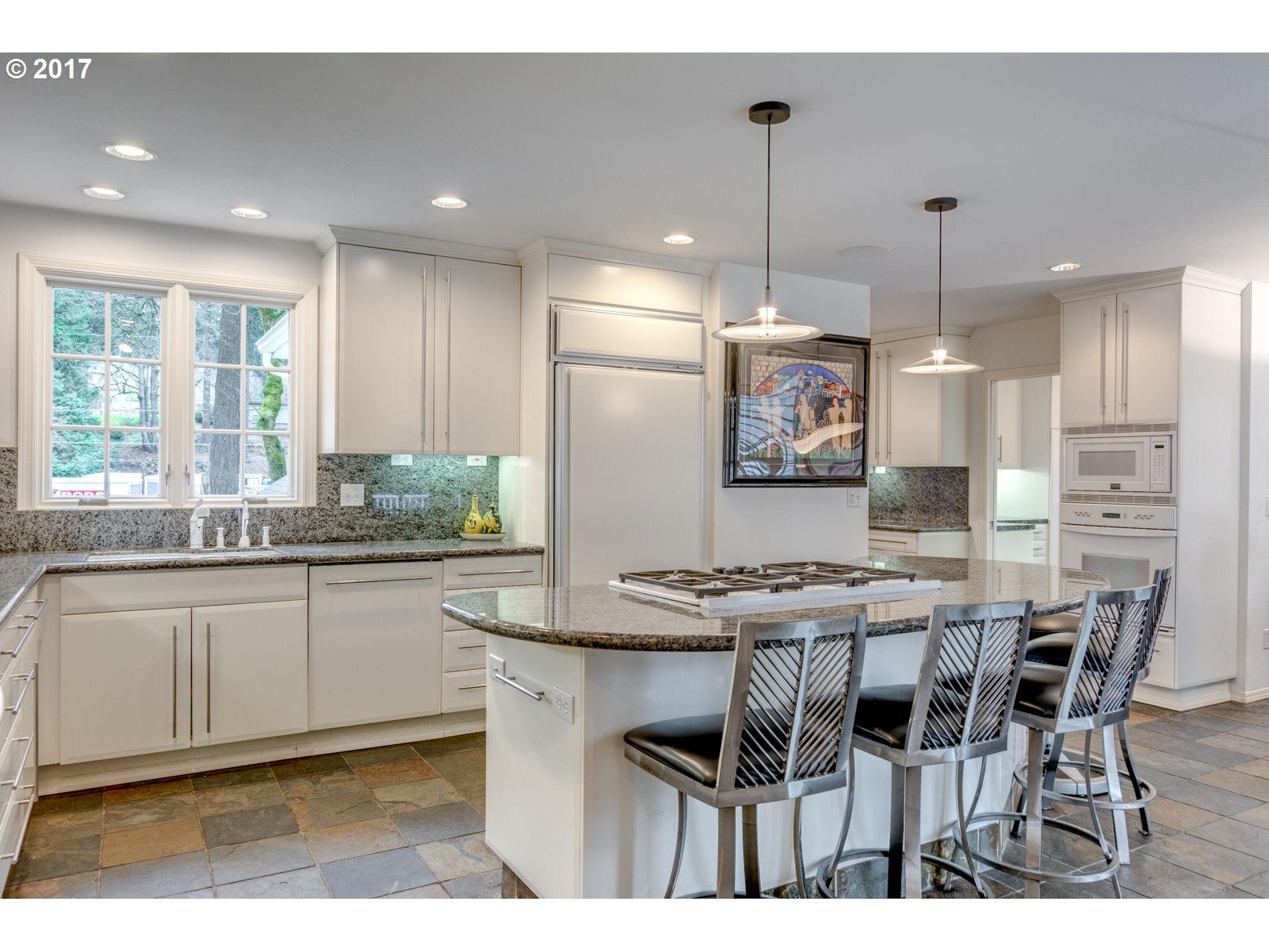 888 Fairway Road Lake Oswego, OR 97034 - Photo 10 of 32 Kitchen