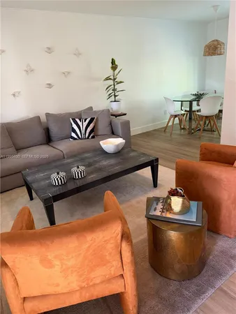 $4,000 | 11201 Northeast 10th Avenue, Unit 11201, Biscayne Park, FL 33161