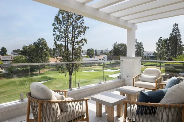 $18,250,000 | 8 Cherry Hills Lane, Newport Beach, CA 92660