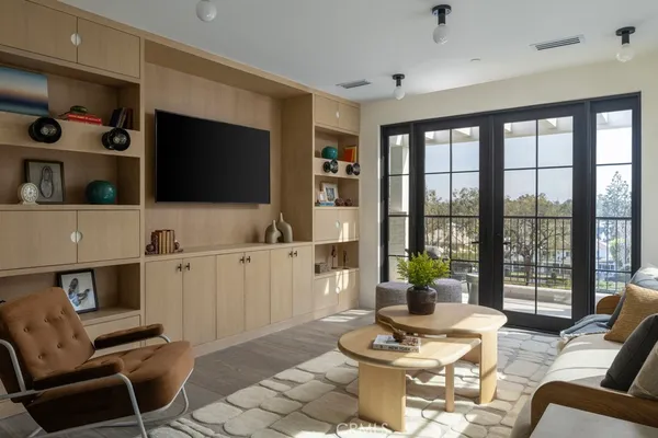 $18,250,000 | 8 Cherry Hills Lane, Newport Beach, CA 92660