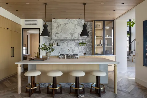 $18,250,000 | 8 Cherry Hills Lane, Newport Beach, CA 92660