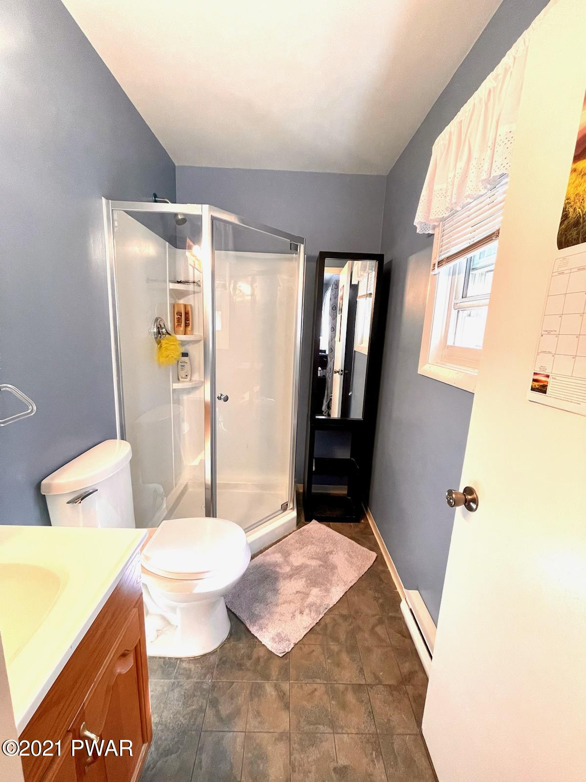 108 Rock Bass Road Milford, PA 18337 - Photo 9 of 20 Owner's Bathroom
