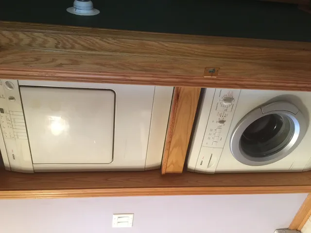 $1,850 | 532 West Street, Unit 4, Lockport, IL 60441