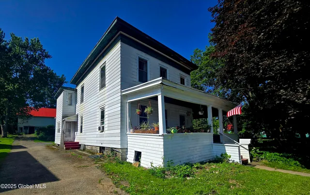 $149,900 | 110 Montgomery Street, Canajoharie, NY 13317