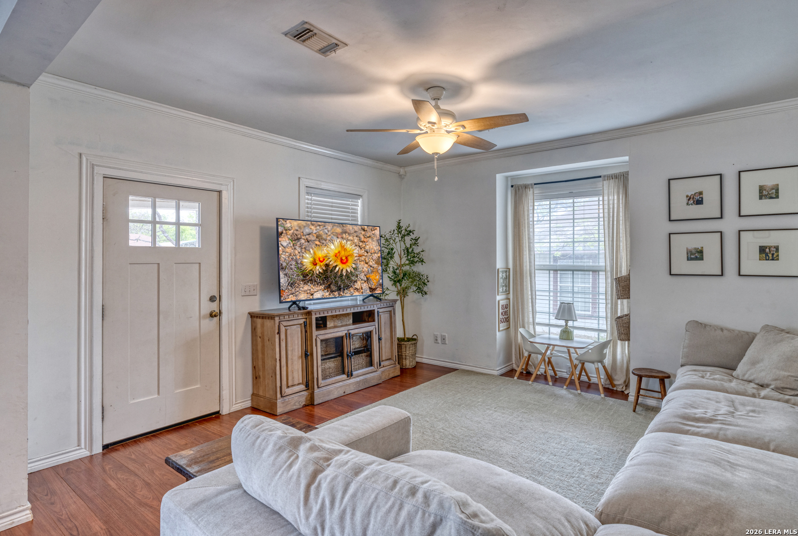 237 West Oak Street Uvalde, TX 78801 - Photo 11 of 28