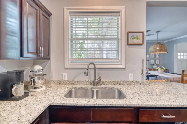 $249,900 | 237 West Oak Street, Uvalde, TX 78801