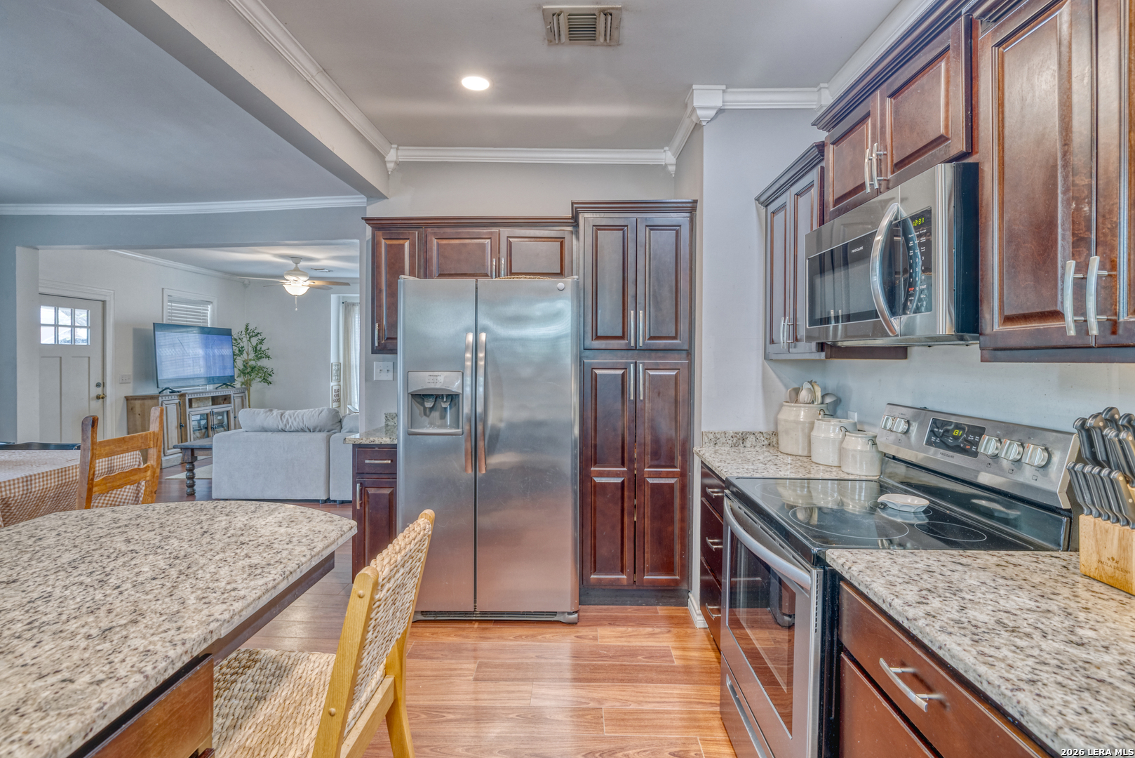 237 West Oak Street Uvalde, TX 78801 - Photo 17 of 28