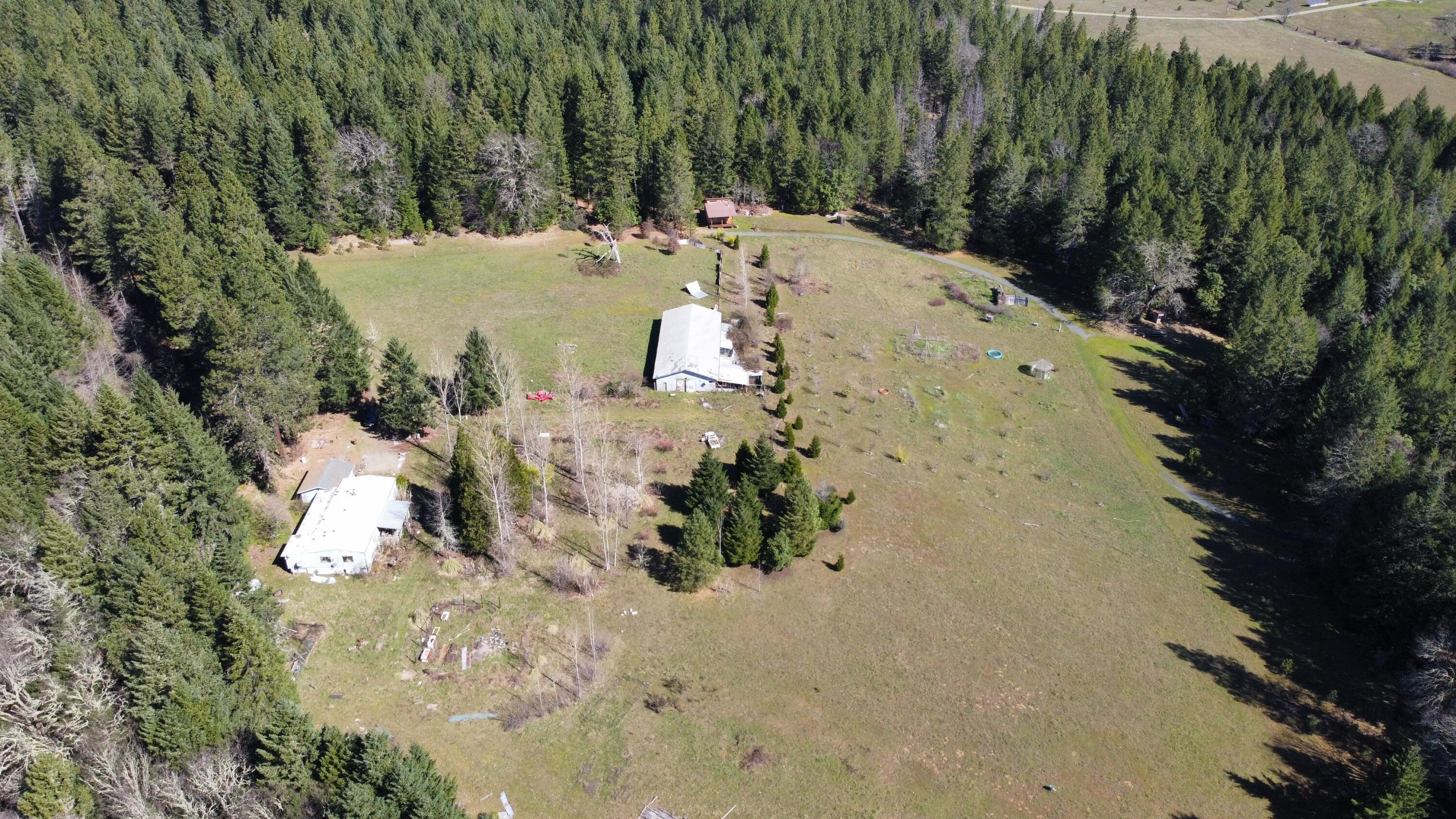 1413 Crooks Creek Road Selma, OR 97538 - Photo 23 of 26 35